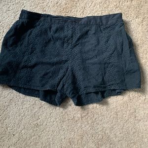 Blk eyelet mtl, fit like XXL. Perfectly Priscilla